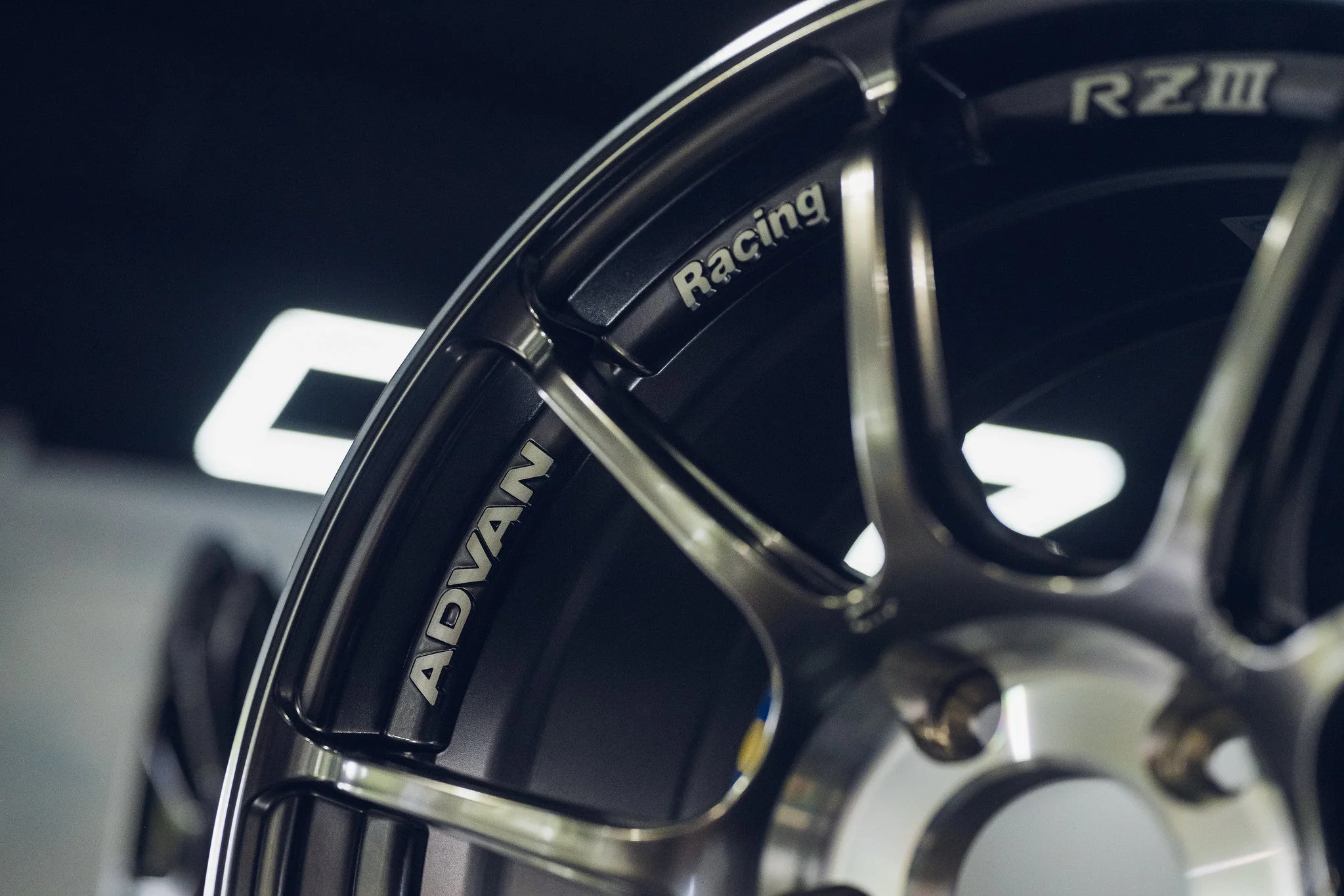 Advan Racing RZIII 5x112 - Image 12