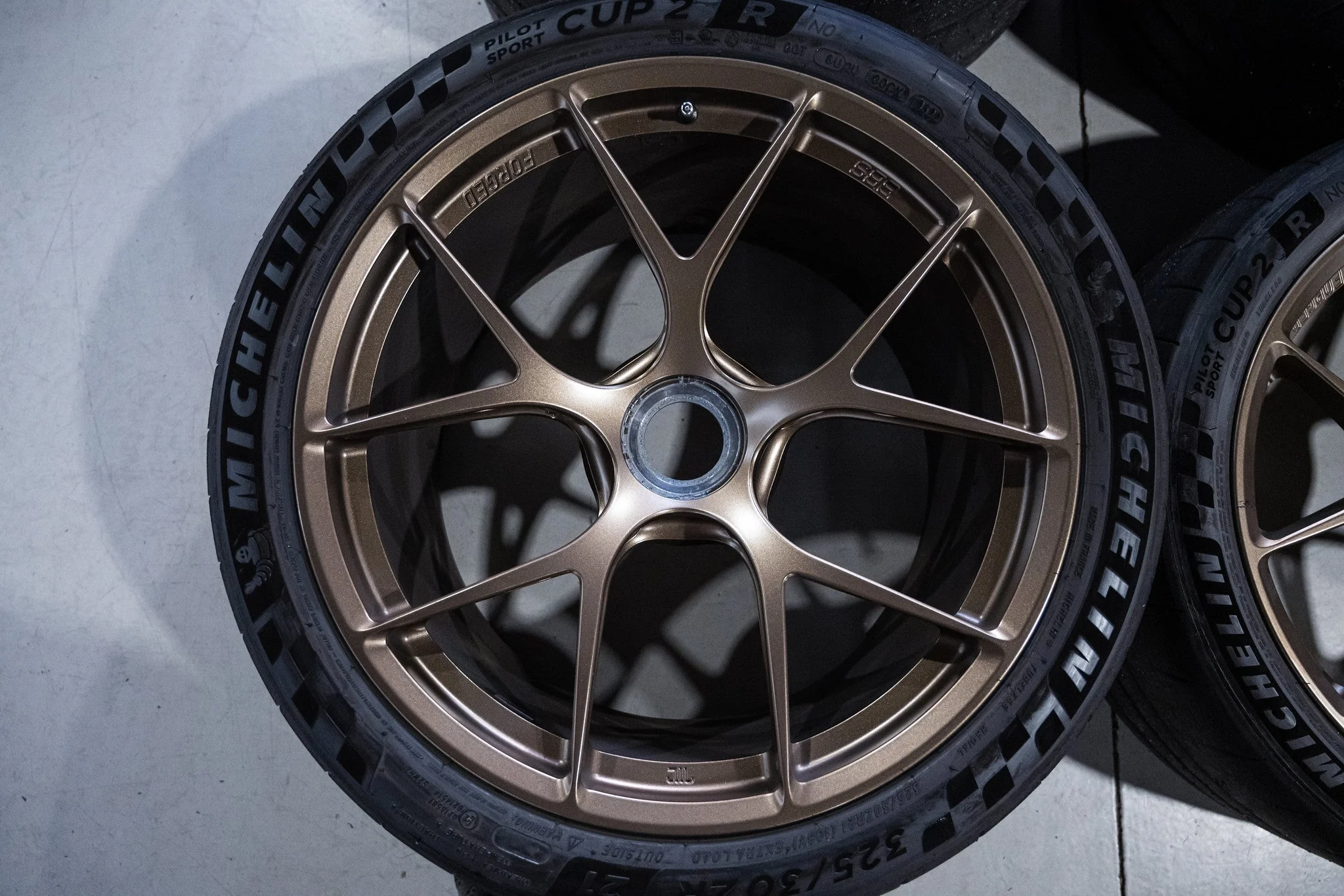 BBS FI-R F: FI142 20x9.5 +50 R: FI143 21x12.5 +48 1x130 - Used - Image 11