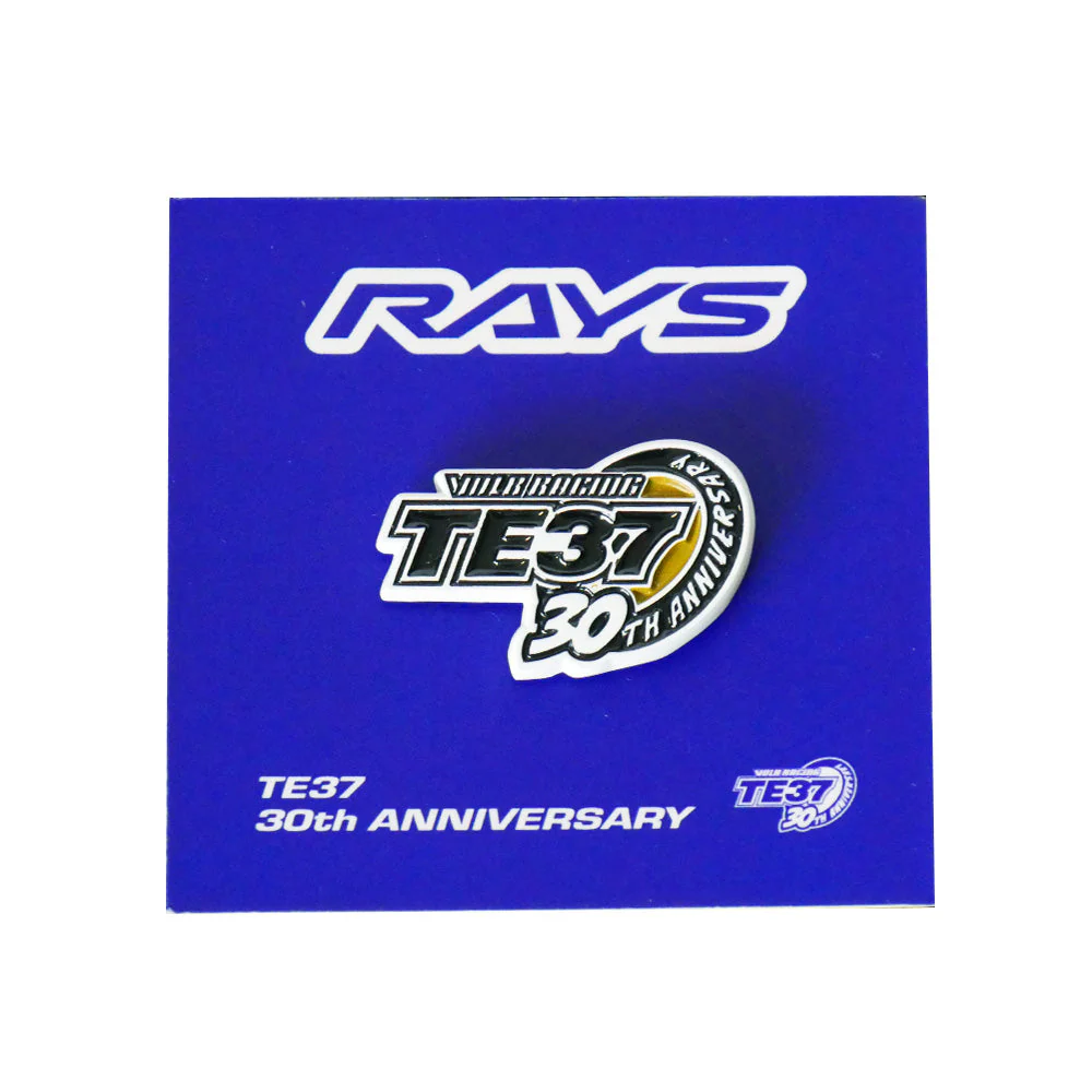 TE37 30TH RAYS x LEEN CUSTOMS COLLAB Pin Badge - Image 7