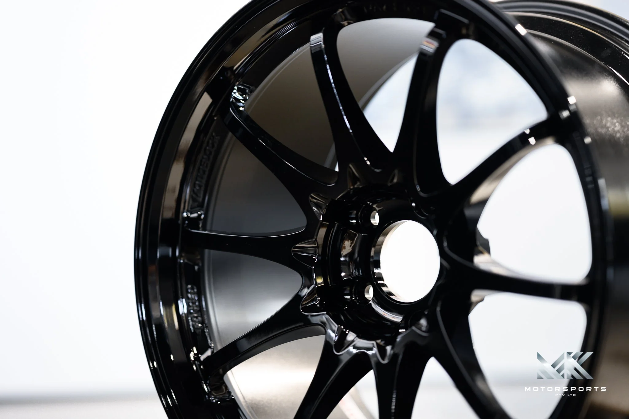 Volk Racing CE28SL 18" - Image 5
